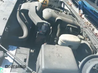 ✅ 2003 Chevrolet Suburban LS • VIN: 1GNFK16Z83J214367 • Lot: 43644547. Listed on IAAI with 139,578 mi. Free auction sales archive from the USA and detailed vehicle history report at DreamBid. Image 15.