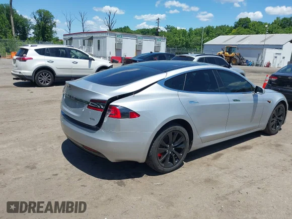 ✅ 2017 Tesla Model S 100D • VIN: 5YJSA1E22HF183744 • Лот: 45219061. Опубликован ранее на IAAI с пробегом 109 606 миль. Бесплатный доступ к архиву аукционных продаж из США и подробный отчёт об истории автомобиля на DreamBid. Изображение 4.