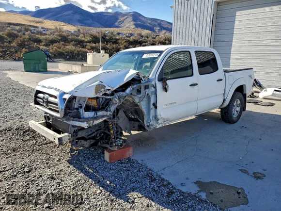 ✅ 2006 Toyota Tacoma • VIN: 5TELU42N76Z246246 • Лот: 97616215. Опубликован ранее на Copart с пробегом 200 317 миль. Бесплатный доступ к архиву аукционных продаж из США и подробный отчёт об истории автомобиля на DreamBid. Изображение 1.