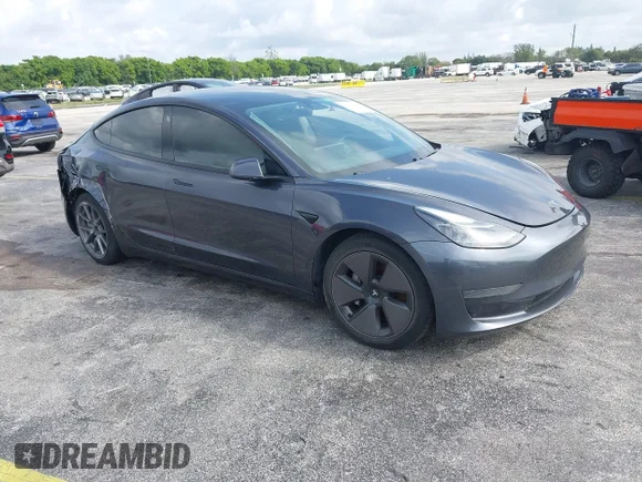 ✅ 2021 Tesla Model 3 Standard Range Plus • VIN: 5YJ3E1EA5MF991452 • Lot: 45352589. Listed on IAAI with 42,400 mi. Free auction sales archive from the USA and detailed vehicle history report at DreamBid. Image 1.
