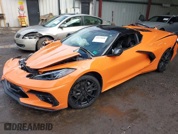 ✅ 2023 Chevrolet Corvette 2LT • VIN: 1G1YB2D42P5126355 • Lot: 43925850. Wystawiony na IAAI z przebiegiem 19 314 mil. Bezpłatny archiwum sprzedaży aukcyjnych z USA i szczegółowy raport historii pojazdu na DreamBid. Zdjęcie 2.