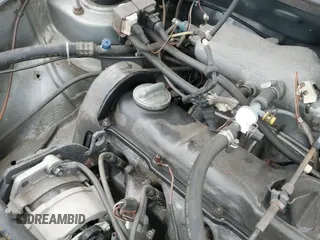 ✅ 1988 Volkswagen Cabriolet • VIN: WVWCA0154JK010833 • Lot: 42487930. Wystawiony na IAAI z przebiegiem 70 199 mil. Bezpłatny archiwum sprzedaży aukcyjnych z USA i szczegółowy raport historii pojazdu na DreamBid. Zdjęcie 22.