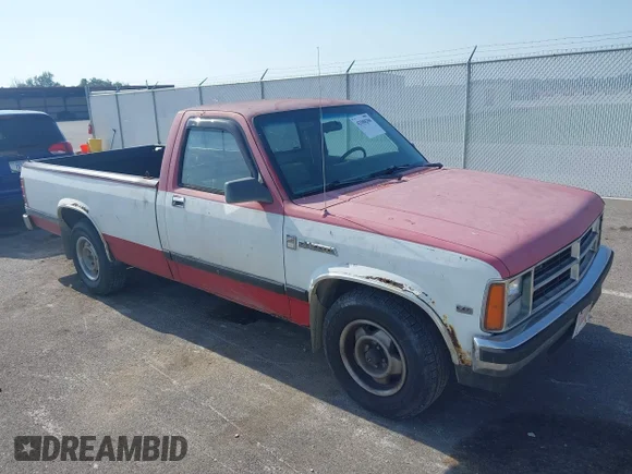 ✅ 1988 Dodge Dakota • VIN: 1B7FN14X4JS766943 • Лот: 42588206. Опубликован ранее на IAAI с пробегом 183 527 миль. Бесплатный доступ к архиву аукционных продаж из США и подробный отчёт об истории автомобиля на DreamBid. Изображение 1.