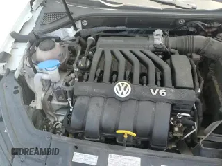 ✅ 2018 Volkswagen Passat GT • VIN: 1VWJM7A30JC034883 • Lot: 67425945. Listed on Copart with 109,085 mi. Free auction sales archive from the USA and detailed vehicle history report at DreamBid. Image 13.