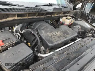 ✅ 2019 Chevrolet Silverado 1500 LTZ • VIN: 3GCUYGEDXKG204463 • Lot: 87313175. Listed on Copart with 106,331 mi. Free auction sales archive from the USA and detailed vehicle history report at DreamBid. Image 13.