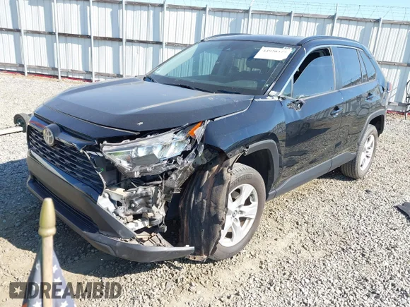 ✅ 2020 Toyota RAV4 XLE • VIN: 2T3W1RFV2LW067102 • Lot: 44920377. Wystawiony na IAAI z przebiegiem 69 009 mil. Bezpłatny archiwum sprzedaży aukcyjnych z USA i szczegółowy raport historii pojazdu na DreamBid. Zdjęcie 2.