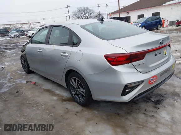 ✅ 2019 Kia Forte LXS • VIN: 3KPF24AD0KE107170 • Lot: 44397033. Listed on IAAI with 52,028 mi. Free auction sales archive from the USA and detailed vehicle history report at DreamBid. Image 3.
