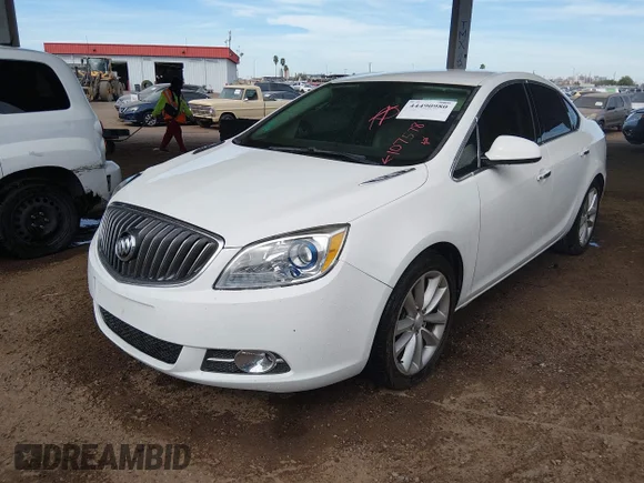✅ 2013 Buick Verano • VIN: 1G4PP5SK9D4107578 • Lot: 44490980. Wystawiony na IAAI z przebiegiem 110 791 mil. Bezpłatny archiwum sprzedaży aukcyjnych z USA i szczegółowy raport historii pojazdu na DreamBid. Zdjęcie 2.