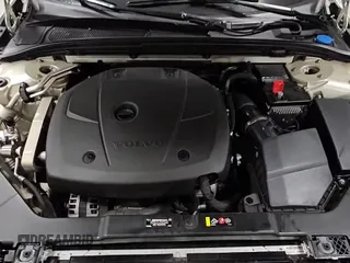 ✅ 2019 Volvo S60 Momentum • VIN: 7JR102FK3KG002524 • Lot: 80511285. Wystawiony na Copart z przebiegiem 84 051 mil. Bezpłatny archiwum sprzedaży aukcyjnych z USA i szczegółowy raport historii pojazdu na DreamBid. Zdjęcie 14.