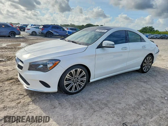 ✅ 2018 Mercedes-Benz CLA 250 • VIN: WDDSJ4EB2JN669825 • Lot: 57945816. Wystawiony na Copart z przebiegiem 79 276 mil. Bezpłatny archiwum sprzedaży aukcyjnych z USA i szczegółowy raport historii pojazdu na DreamBid. Zdjęcie 1.