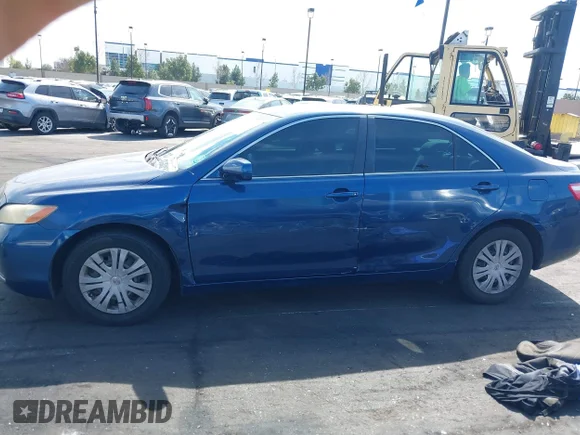 ✅ 2007 Toyota Camry XLE • VIN: JTNBE46K073059287 • Lot: 44523602. Wystawiony na IAAI z przebiegiem 119 153 mil. Bezpłatny archiwum sprzedaży aukcyjnych z USA i szczegółowy raport historii pojazdu na DreamBid. Zdjęcie 6.