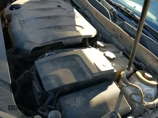 ✅ 2018 Chevrolet Impala LT • VIN: 2G1105S38J9172642 • Lot: 43617684. Wystawiony na IAAI z przebiegiem 198 638 mil. Bezpłatny archiwum sprzedaży aukcyjnych z USA i szczegółowy raport historii pojazdu na DreamBid. Zdjęcie 19.