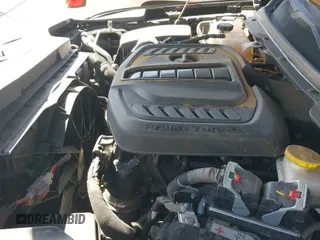 ✅ 2024 Jeep Wagoneer Series II • VIN: 1C4SJSBP4RS117920 • Лот: 41843860. Опубликован ранее на IAAI с пробегом 18 136 миль. Бесплатный доступ к архиву аукционных продаж из США и подробный отчёт об истории автомобиля на DreamBid. Изображение 20.