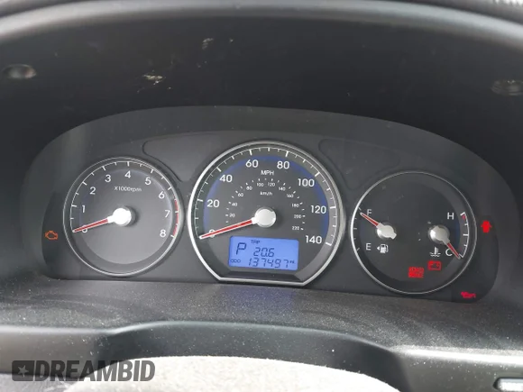 ✅ 2011 Hyundai Santa Fe Limited • VIN: 5XYZK3AB7BG076203 • Lot: 45004181. Wystawiony na IAAI z przebiegiem 137 497 mil. Bezpłatny archiwum sprzedaży aukcyjnych z USA i szczegółowy raport historii pojazdu na DreamBid. Zdjęcie 7.