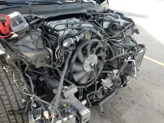 ✅ 2018 Land Rover Range Rover • VIN: SALGS5REXJA381865 • Lot: 84229985. Wystawiony na Copart z przebiegiem 105 737 mil. Bezpłatny archiwum sprzedaży aukcyjnych z USA i szczegółowy raport historii pojazdu na DreamBid. Zdjęcie 15.