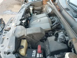 ✅ 2018 Toyota Highlander LE Plus • VIN: 5TDZZRFH1JS254295 • Lot: 43763432. Wystawiony na IAAI z przebiegiem 90 210 mil. Bezpłatny archiwum sprzedaży aukcyjnych z USA i szczegółowy raport historii pojazdu na DreamBid. Zdjęcie 19.