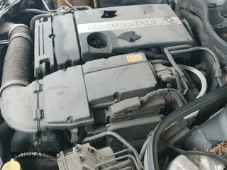 ✅ 2004 Mercedes-Benz C 230 Kompressor • VIN: WDBRF40J64F490984 • Lot: 43742146. Wystawiony na IAAI z przebiegiem 176 836 mil. Bezpłatny archiwum sprzedaży aukcyjnych z USA i szczegółowy raport historii pojazdu na DreamBid. Zdjęcie 14.