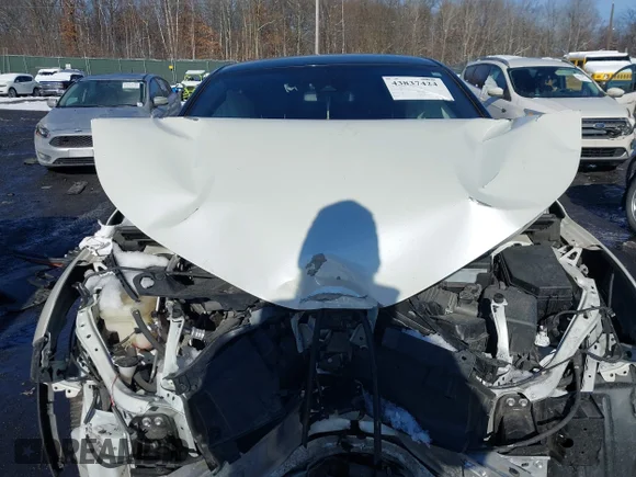 ✅ 2021 Toyota C-HR LE • VIN: JTNKHMBX4M1101153 • Lot: 43837424. Wystawiony na IAAI z przebiegiem 62 896 mil. Bezpłatny archiwum sprzedaży aukcyjnych z USA i szczegółowy raport historii pojazdu na DreamBid. Zdjęcie 6.