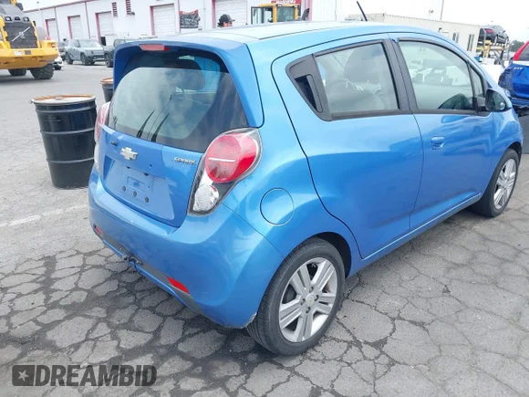✅ 2015 Chevrolet Spark LT • VIN: KL8CD6S94FC716867 • Lot: 42432100. Wystawiony na IAAI z przebiegiem 101 273 mil. Bezpłatny archiwum sprzedaży aukcyjnych z USA i szczegółowy raport historii pojazdu na DreamBid. Zdjęcie 4.