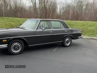 ✅ 1972 Mercedes-Benz 280 • VIN: 10806712006764 • Lot: 49006135. Listed on Copart with 32,957 mi. Free auction sales archive from the USA and detailed vehicle history report at DreamBid. Image 11.