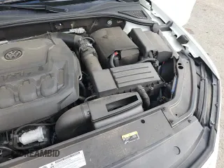 ✅ 2018 Volkswagen Passat SE • VIN: 1VWBA7A3XJC005601 • Lot: 91717315. Wystawiony na Copart z przebiegiem 39 616 mil. Bezpłatny archiwum sprzedaży aukcyjnych z USA i szczegółowy raport historii pojazdu na DreamBid. Zdjęcie 15.