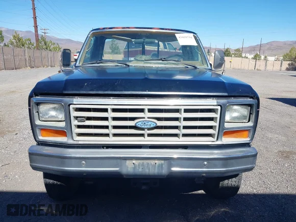 ✅ 1985 Ford F-250 • VIN: 1FTHF2610FPB57072 • Лот: 43410794. Опубліковано раніше на IAAI з пробігом 53 707 миль. Безкоштовний доступ до архіву аукціонних продажів зі США та докладний звіт про історію автомобіля на DreamBid. Зображення 6.