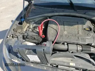 ✅ 2019 Jaguar F-Pace 25t Prestige • VIN: SADCK2FX7KA610664 • Lot: 82073085. Wystawiony na Copart z przebiegiem 94 682 mil. Bezpłatny archiwum sprzedaży aukcyjnych z USA i szczegółowy raport historii pojazdu na DreamBid. Zdjęcie 14.