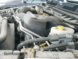 ✅ 2015 Ram 2500 Laramie • VIN: 3C6UR5FJ9FG673207 • Lot: 42862932. Wystawiony na IAAI z przebiegiem 201 271 mil. Bezpłatny archiwum sprzedaży aukcyjnych z USA i szczegółowy raport historii pojazdu na DreamBid. Zdjęcie 19.