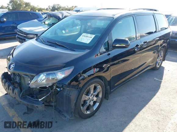 ✅ 2012 Toyota Sienna SE • VIN: 5TDXK3DC9CS188145 • Lot: 43486281. Wystawiony na IAAI z przebiegiem 109 207 mil. Bezpłatny archiwum sprzedaży aukcyjnych z USA i szczegółowy raport historii pojazdu na DreamBid. Zdjęcie 2.
