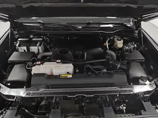 ✅ 2025 Toyota Tundra SR5 • VIN: 5TFLA5DBXSX318091 • Lot: 91381665. Wystawiony na Copart z przebiegiem 7 426 mil. Bezpłatny archiwum sprzedaży aukcyjnych z USA i szczegółowy raport historii pojazdu na DreamBid. Zdjęcie 14.