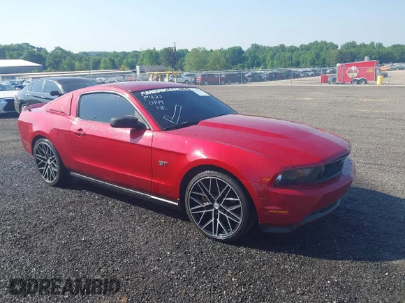 ✅ 2010 Ford Mustang GT • VIN: 1ZVBP8CH6A5143167 • Lot: 44950449. Wystawiony na IAAI z przebiegiem 220 412 mil. Bezpłatny archiwum sprzedaży aukcyjnych z USA i szczegółowy raport historii pojazdu na DreamBid. Zdjęcie 1.