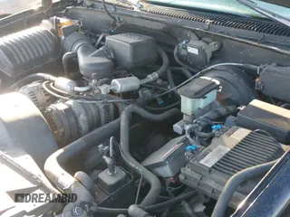 ✅ 1999 GMC Suburban • VIN: 3GKEC16R7XG527908 • Лот: 41657788. Опубликован ранее на IAAI с пробегом 216 894 миль. Бесплатный доступ к архиву аукционных продаж из США и подробный отчёт об истории автомобиля на DreamBid. Изображение 19.