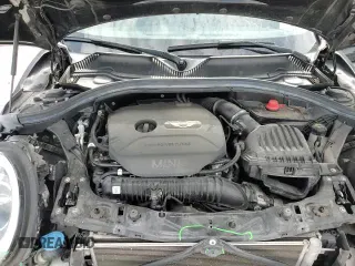 ✅ 2018 MINI Clubman Cooper S • VIN: WMWLN9C5XJ2E50822 • Lot: 63255075. Listed on Copart with 55,210 mi. Free auction sales archive from the USA and detailed vehicle history report at DreamBid. Image 13.