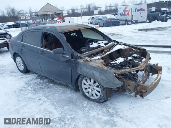 ✅ 2010 Chrysler Sebring Touring • VIN: 1C3CC4FB6AN212933 • Лот: 41509353. Опубликован ранее на IAAI с пробегом 221 833 миль. Бесплатный доступ к архиву аукционных продаж из США и подробный отчёт об истории автомобиля на DreamBid. Изображение 1.