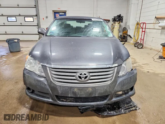 ✅ 2008 Toyota Avalon XL • VIN: 4T1BK36BX8U312596 • Lot: 76437815. Wystawiony na Copart z przebiegiem 163 401 mil. Bezpłatny archiwum sprzedaży aukcyjnych z USA i szczegółowy raport historii pojazdu na DreamBid. Zdjęcie 5.