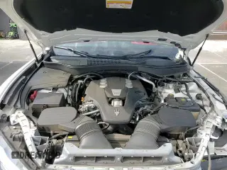 ✅ 2018 Maserati Levante GranSport • VIN: ZN661XUS5JX259568 • Lot: 54436435. Listed on Copart with 64,199 mi. Free auction sales archive from the USA and detailed vehicle history report at DreamBid. Image 15.