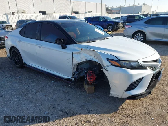 ✅ 2020 Toyota Camry TRD • VIN: 4T1NZ1AK3LU036548 • Lot: 44198716. Wystawiony na IAAI z przebiegiem 43 603 mil. Bezpłatny archiwum sprzedaży aukcyjnych z USA i szczegółowy raport historii pojazdu na DreamBid. Zdjęcie 1.