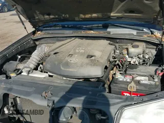 ✅ 2004 Toyota 4Runner SR5 • VIN: JTEBU14R740049953 • Lot: 43112478. Listed on IAAI with 170,290 mi. Free auction sales archive from the USA and detailed vehicle history report at DreamBid. Image 19.