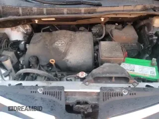 ✅ 2018 Toyota Sienna LE • VIN: 5TDJZ3DCXJS190369 • Лот: 90754195. Опубликован ранее на Copart с пробегом 148 932 миль. Бесплатный доступ к архиву аукционных продаж из США и подробный отчёт об истории автомобиля на DreamBid. Изображение 16.