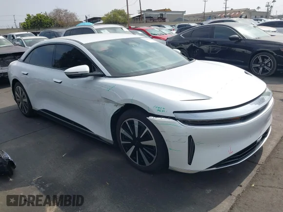 ✅ 2023 Lucid Air Pure • VIN: 50EA1PFA7PA007179 • Lot: 45293863. Wystawiony na IAAI z przebiegiem 26 118 mil. Bezpłatny archiwum sprzedaży aukcyjnych z USA i szczegółowy raport historii pojazdu na DreamBid. Zdjęcie 1.