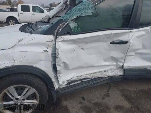 ✅ 2024 Nissan Kicks S • VIN: 3N1CP5BV0RL515646 • Lot: 44120037. Wystawiony na IAAI z przebiegiem 21 001 mil. Bezpłatny archiwum sprzedaży aukcyjnych z USA i szczegółowy raport historii pojazdu na DreamBid. Zdjęcie 6.