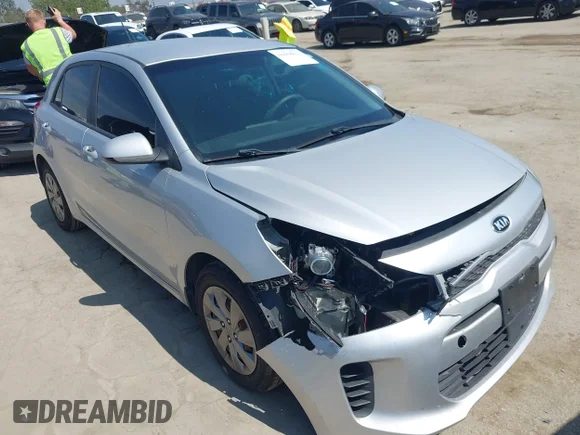 ✅ 2019 Kia Rio S • VIN: 3KPA25AB4KE209425 • Lot: 44658821. Wystawiony na IAAI z przebiegiem 86 811 mil. Bezpłatny archiwum sprzedaży aukcyjnych z USA i szczegółowy raport historii pojazdu na DreamBid. Zdjęcie 1.