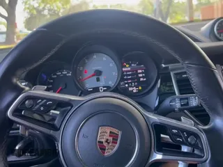 ✅ 2016 Porsche Macan S • VIN: WP1AB2A56GLB56328 • Lot: 94901625. Listed on Copart with 122,589 mi. Free auction sales archive from the USA and detailed vehicle history report at DreamBid. Image 11.