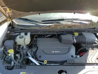 ✅ 2018 Chrysler Pacifica Touring L • VIN: 2C4RC1BG3JR107582 • Lot: 81986225. Wystawiony na Copart z przebiegiem 53 217 mil. Bezpłatny archiwum sprzedaży aukcyjnych z USA i szczegółowy raport historii pojazdu na DreamBid. Zdjęcie 16.