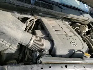 ✅ 2017 Toyota Tundra SR5 • VIN: 5TFEW5F13HX221161 • Lot: 91790625. Listed on Copart with 144,889 mi. Free auction sales archive from the USA and detailed vehicle history report at DreamBid. Image 13.