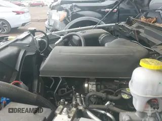 2024 Ram 1500 SLT z VIN 1C6RR6GG2RS135931, wystawiony jako IAAI lot #42509523 z przebiegiem 27 074 mil mil oraz . Historia ofert i sprzedaży dostępna na DreamBid. Obrazek 19.