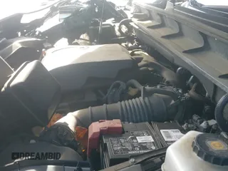 ✅ 2020 Toyota Highlander XLE • VIN: 5TDGZRBH1LS021095 • Lot: 43535134. Listed on IAAI with 68,643 mi. Free auction sales archive from the USA and detailed vehicle history report at DreamBid. Image 19.