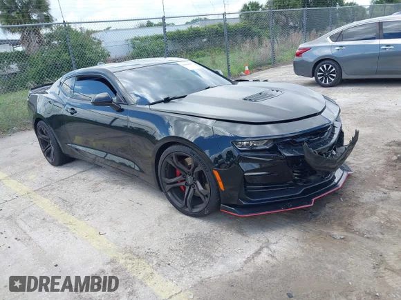 ✅ 2021 Chevrolet Camaro 2SS • VIN: 1G1FH1R71M0107615 • Lot: 45084309. Listed on IAAI with 37,880 mi. Free auction sales archive from the USA and detailed vehicle history report at DreamBid. Image 1.