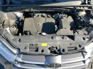 ✅ 2018 Toyota Highlander XLE • VIN: 5TDKZRFH3JS527514 • Lot: 90401895. Wystawiony na Copart z przebiegiem 124 158 mil. Bezpłatny archiwum sprzedaży aukcyjnych z USA i szczegółowy raport historii pojazdu na DreamBid. Zdjęcie 16.