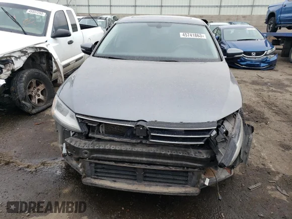 ✅ 2017 Volkswagen Jetta SEL • VIN: 3VWL17AJ6HM415288 • Лот: 45741863. Опубликован ранее на Copart с пробегом 75 992 миль. Бесплатный доступ к архиву аукционных продаж из США и подробный отчёт об истории автомобиля на DreamBid. Изображение 5.